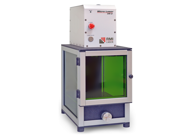 UM2Compact2